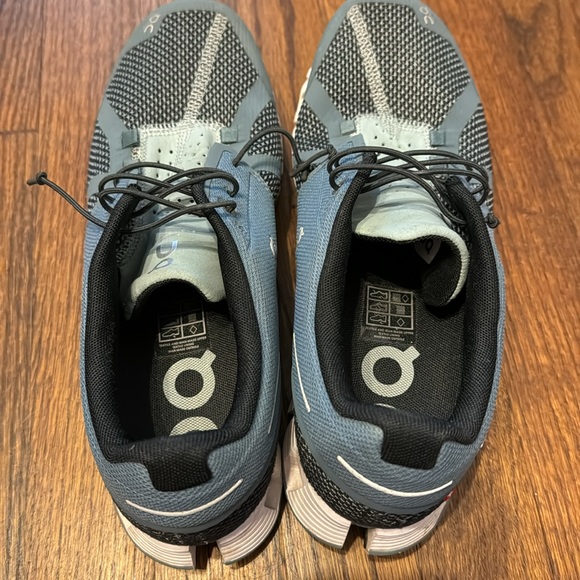 *GUC* ON Women’s Cloud Running Shoe - Blue - Size 10 - Picture 6 of 9
